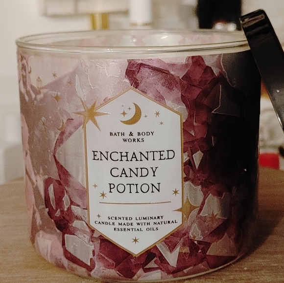 COPY - BRAND NEW BATH & BODY WORKS 3 WICK CANDLE ENCHANTED CANDY POTION - Picture 2 of 4